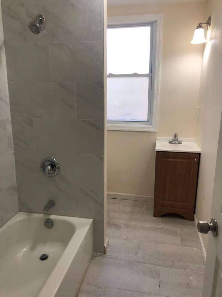Spacious And Private Apartment With 3 Bedrooms And 1 Bathroom Near Newark International Airport Ewr And New York City Exteriör bild